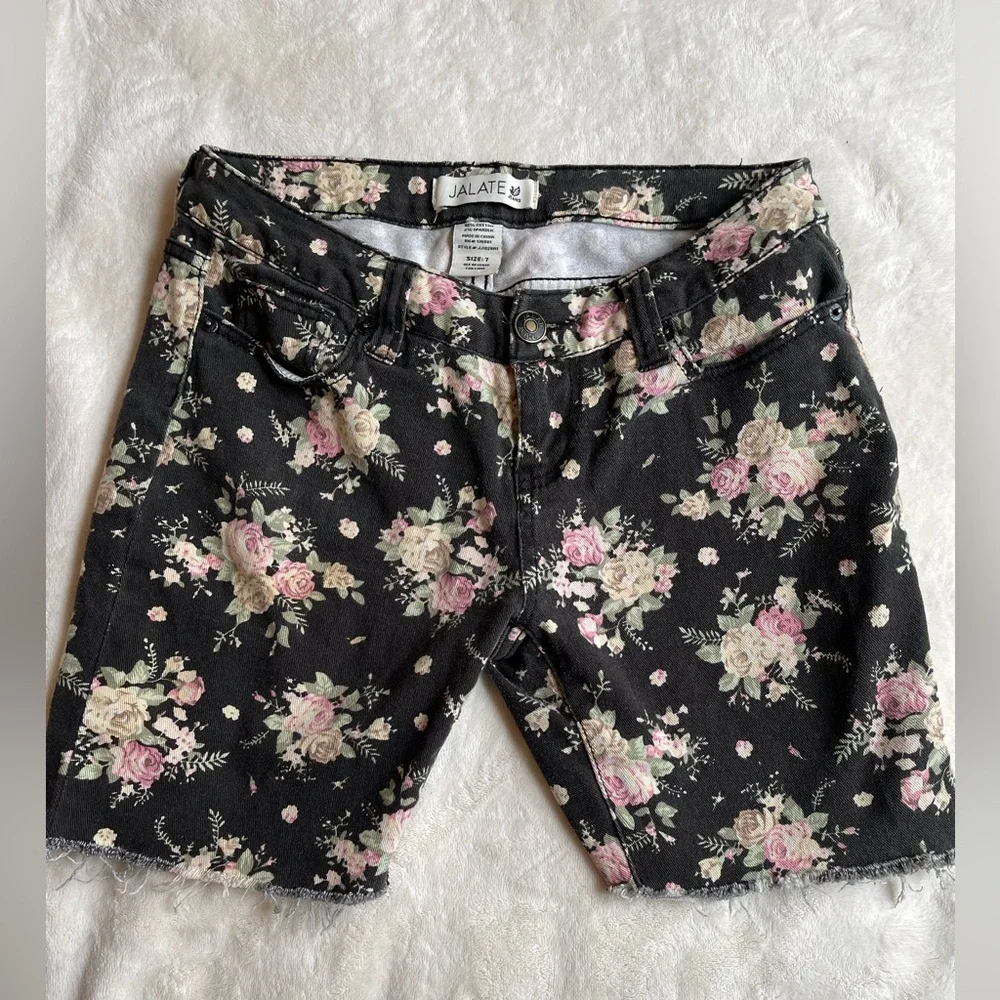 Grunge Fairy Whimsygoth Floral Cutoff Shorts Jalate Black Pink Rose Denim 7
